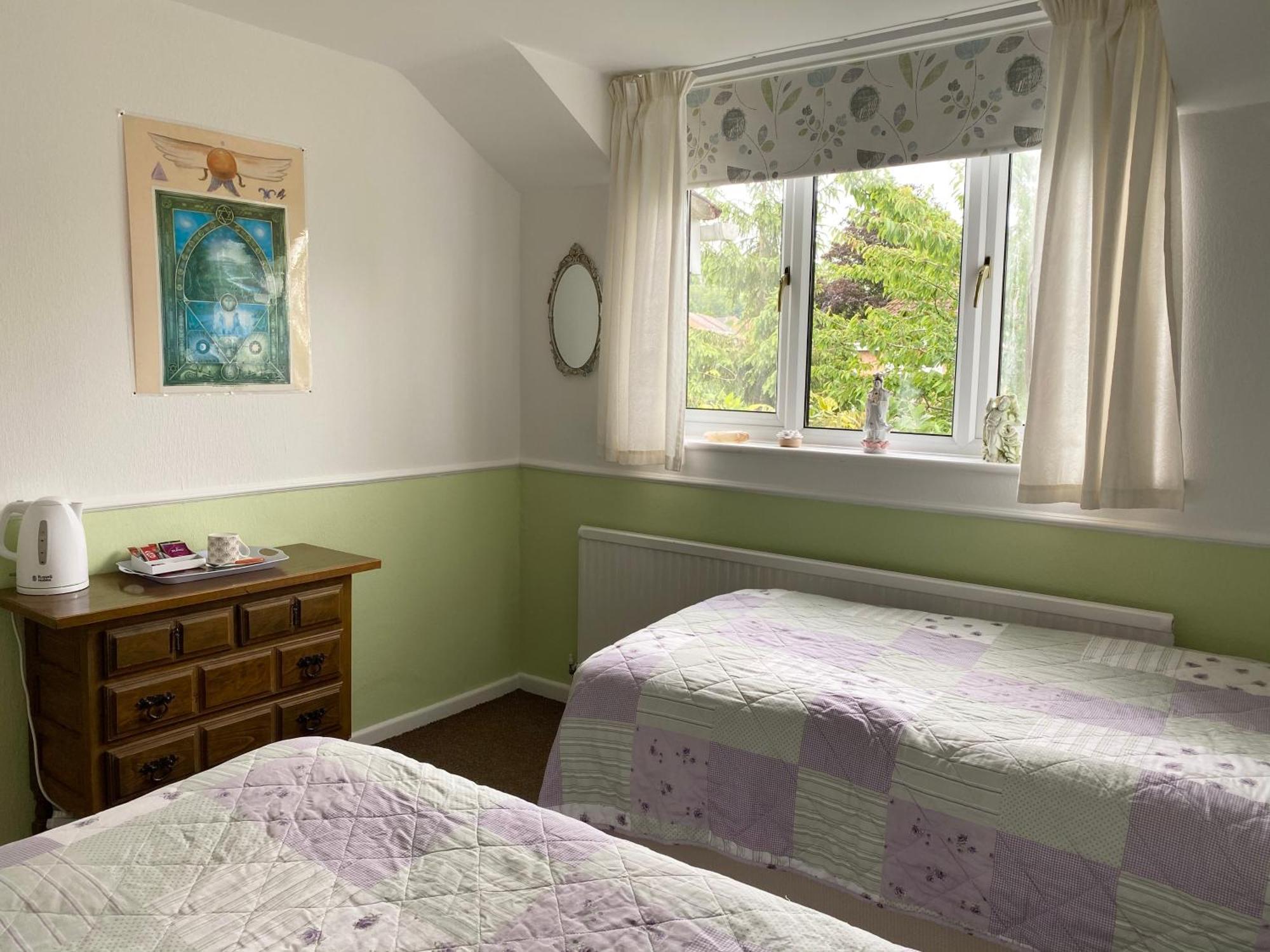 Camelot Retreat - Tor View Bed and Breakfast Glastonbury Værelse billede